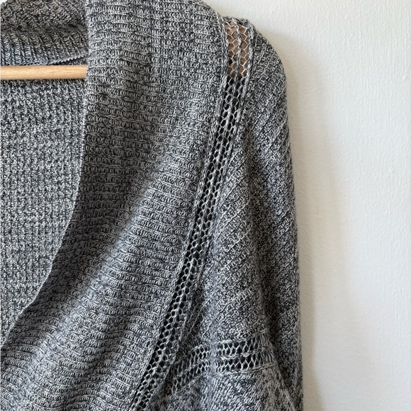 Lululemon Breeze Easy Wrap Heathered Light Grey - Picture 7 of 9